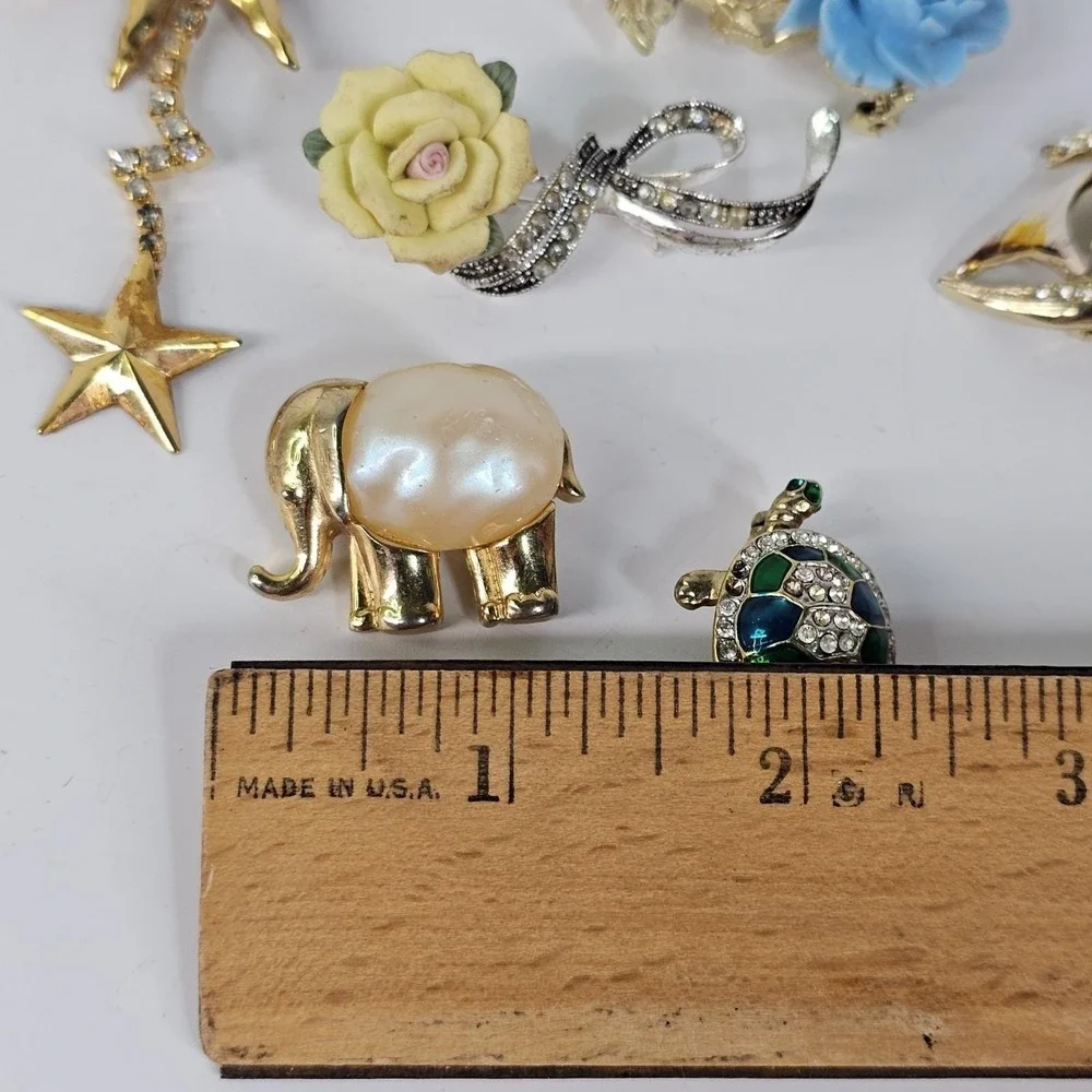Vintage Pin Brooch Lot Animal Floral Turtle Elephant Celestial Avon Pearl Stone